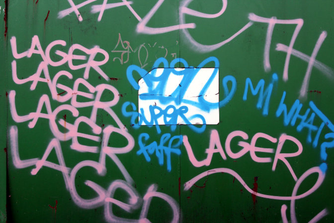 Graffiti: lager, lager, lager.
