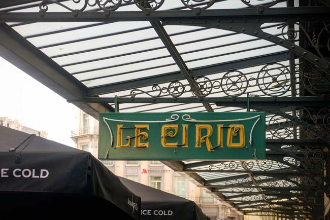 The sign for Le Cirio, a bar/restaurant in Brussels.